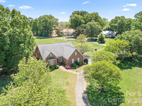 11690 Bain School Rd, Mint Hill, NC 28227