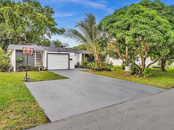 2nd image of 6409 NW 72nd Avenue