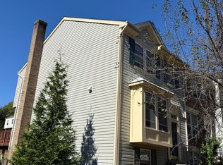 102 Smoothleaf Ln, Gaithersburg, MD 20878