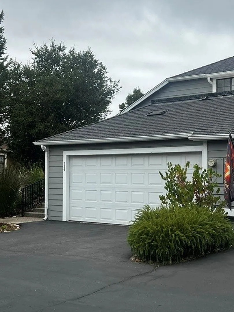 Mission Oaks Beauty with Breathtaking Valley Views — Photo 3