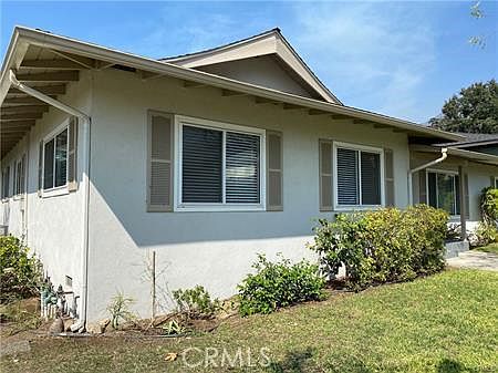 2nd image of 405 Fairview Ter