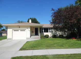2758 26th Ave, Columbus, NE 68601