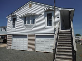 28 Anglers Rd, Tuckerton, NJ 08087