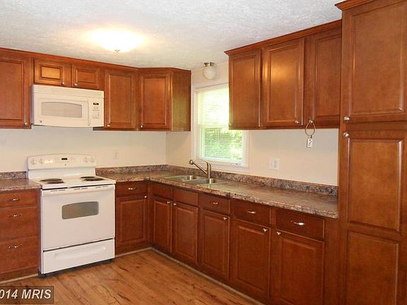 3rd image of 27011 Cox Dr