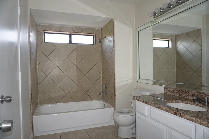 2609 Hamilton Dr — Photo 24