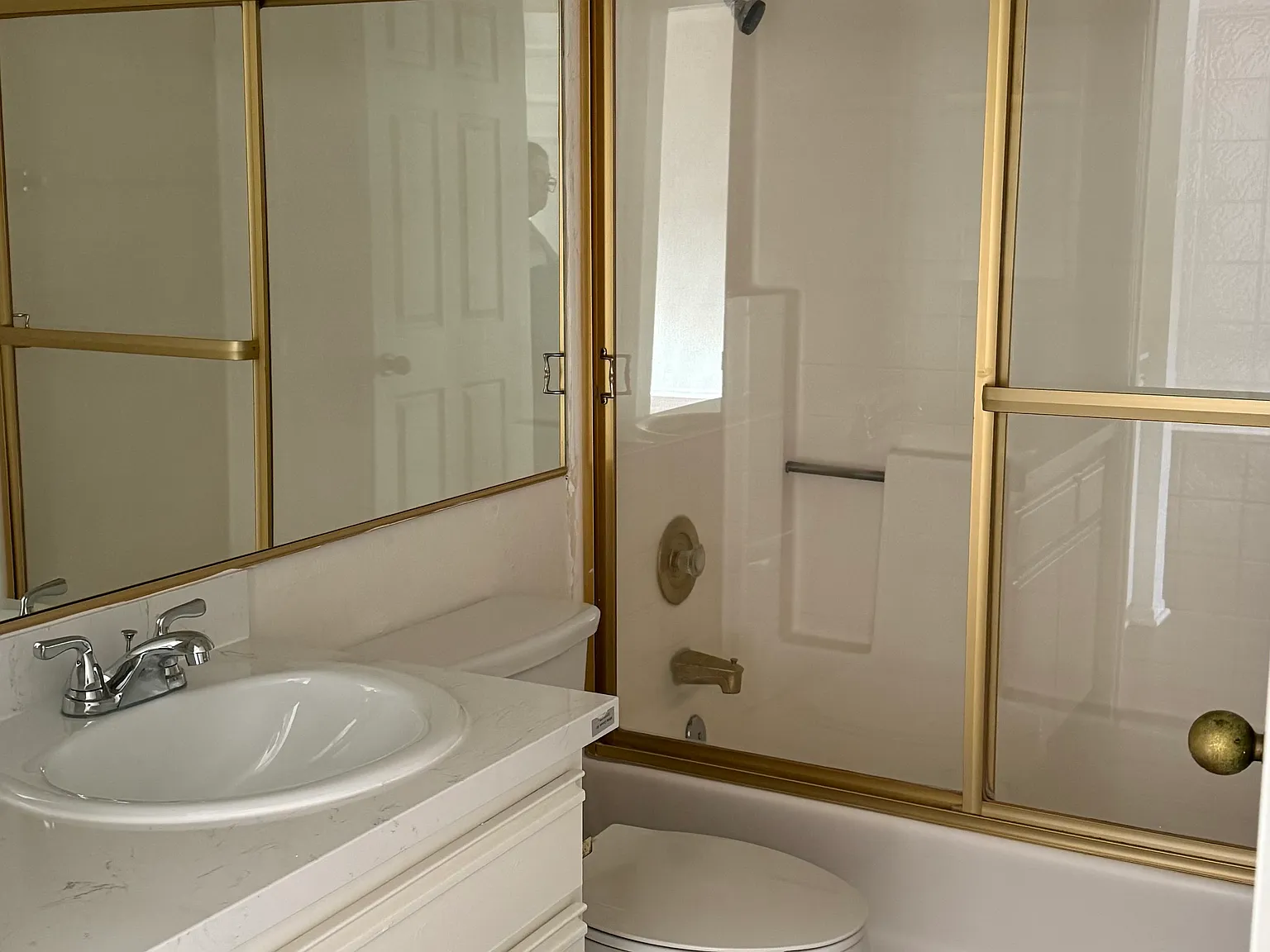 2 bed, 1100 sqft, $3,150 — Photo 3