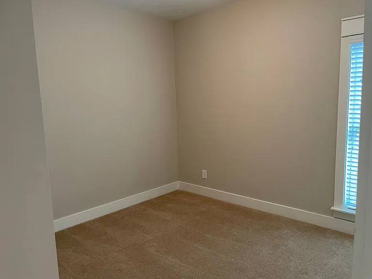4014 Valley Mnr — Photo 9