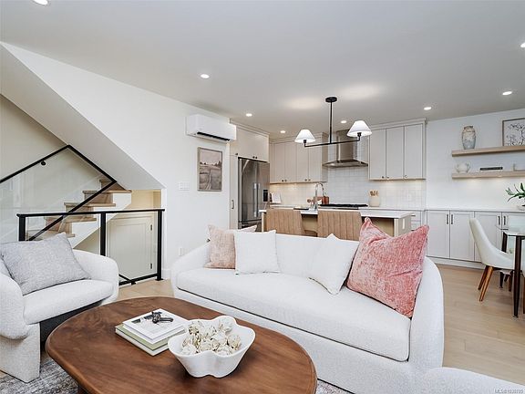 4th image of 3513 Henderson Rd #2