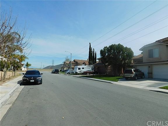 3rd image of 15048 Camellia Dr