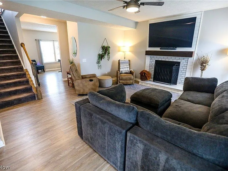 9387 Nash Ln — Photo 6