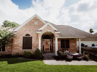 123 Hunter Ridge Ln, Nederland, TX 77627