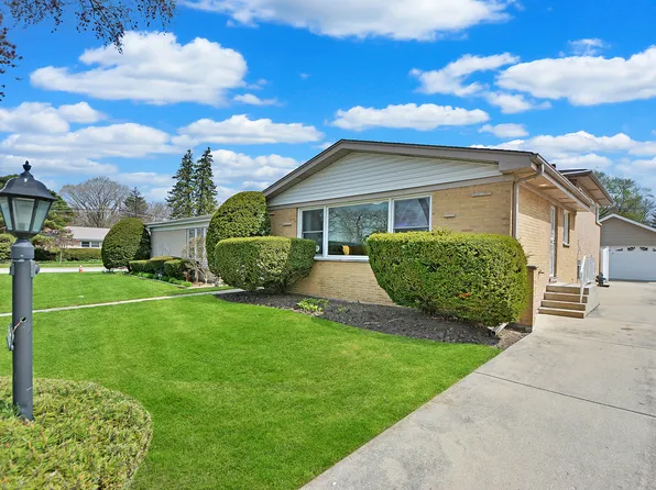 9243 Luna Ave, Morton Grove, IL 60053