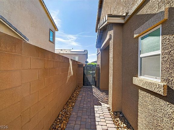 3rd image of 7046 Fossil Rim St