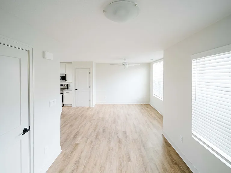 Chalet at Prairie Trail Townhomes — Photo 12