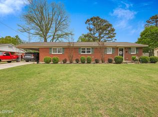1307 Harbert Ave, Trenton, TN 38382