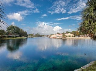 6918 Holly Rd, Miami Lakes, FL 33014