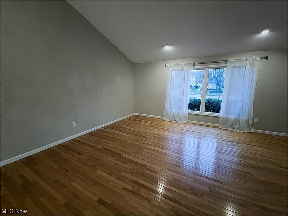 6379 Woodhawk Dr, Mayfield Heights, OH 44124 Zillow