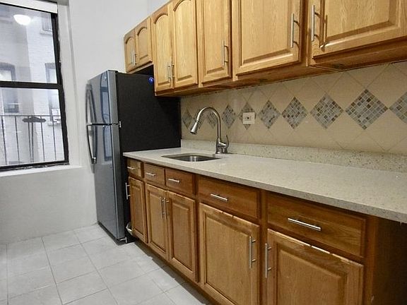 4th image of 601 W 180th St APT 26