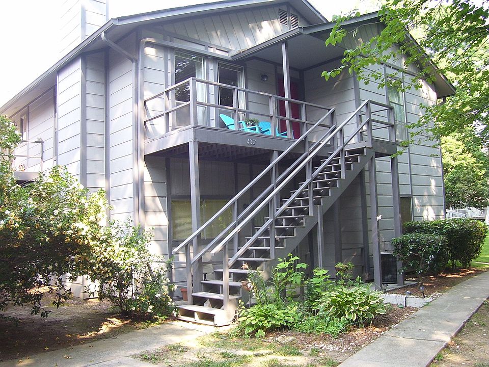 1st image of 432 Manning Villas Ln