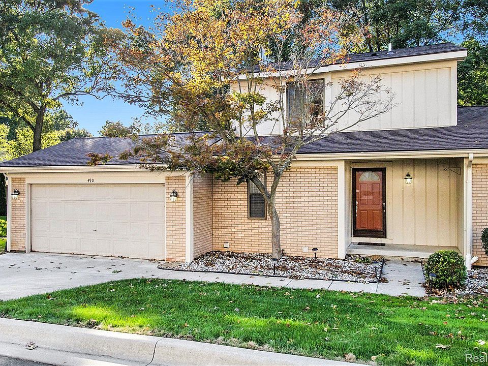 1st image of 490 Forest Dr