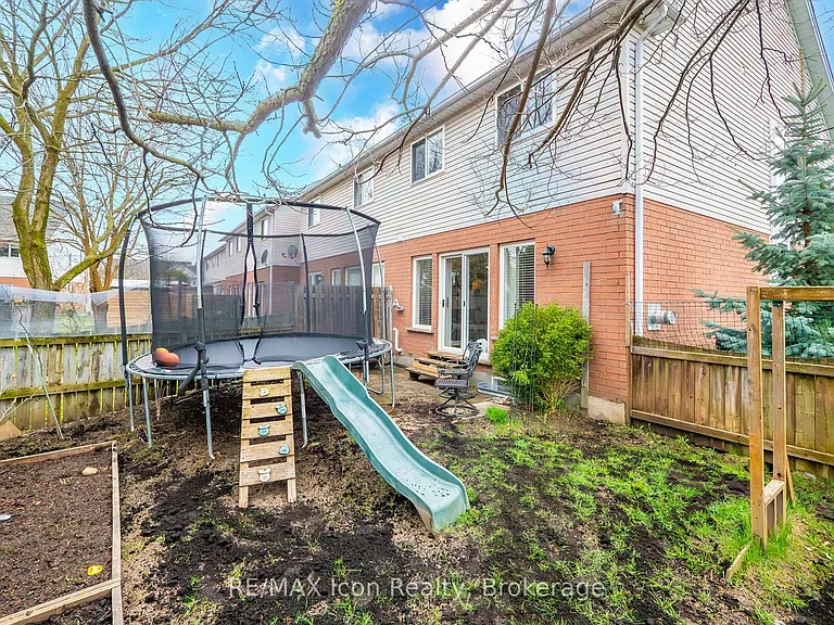 537 Beaver Creek Cres — Photo 41