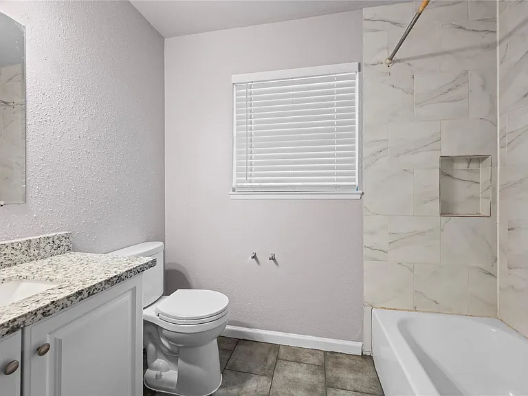 6138 Kenilwood Dr — Photo 6