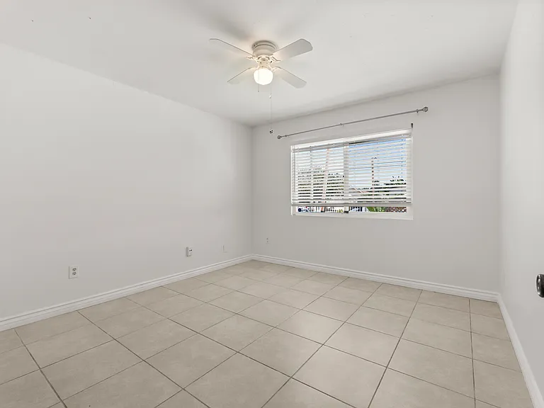262 Securidad St — Photo 18