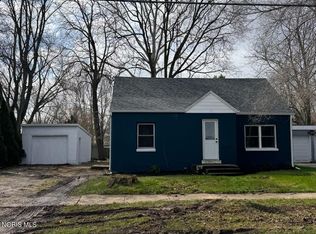 611 W Jackson St, West Unity, OH 43570