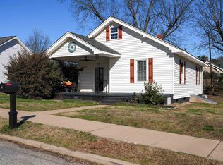 22 Crescent St, Lyman, SC 29365