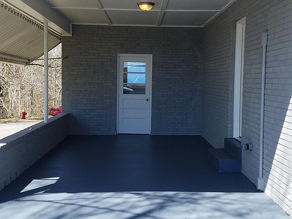 2nd image of 101 Fairview Cir