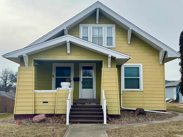 613 Tracy St, Audubon, IA 50025