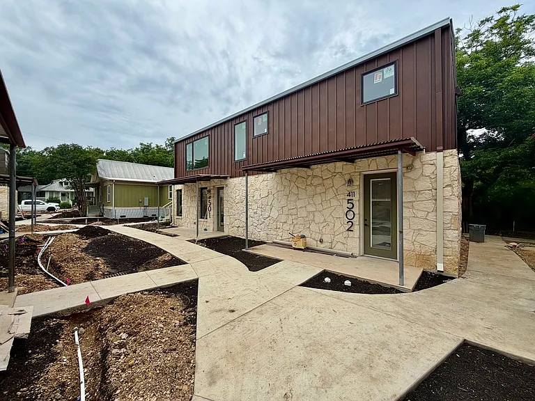 Modern Luxury in San Marcos' Premier Courtyard Community Now Leasing! — Photo 42