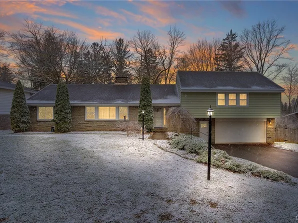 27 Lynacres Blvd, Fayetteville, NY 13066