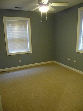 5th image of 2720 W Lunt Ave APT 2W
