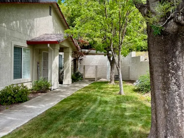 744 Stonebriar Trl, Redding, CA 96003