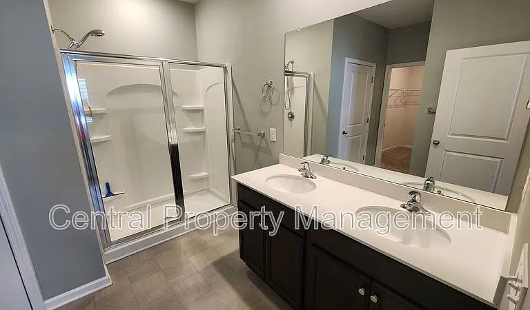 731 Liberty Walk Ln — Photo 23