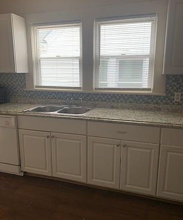 4th image of 318 Glendale Ave
