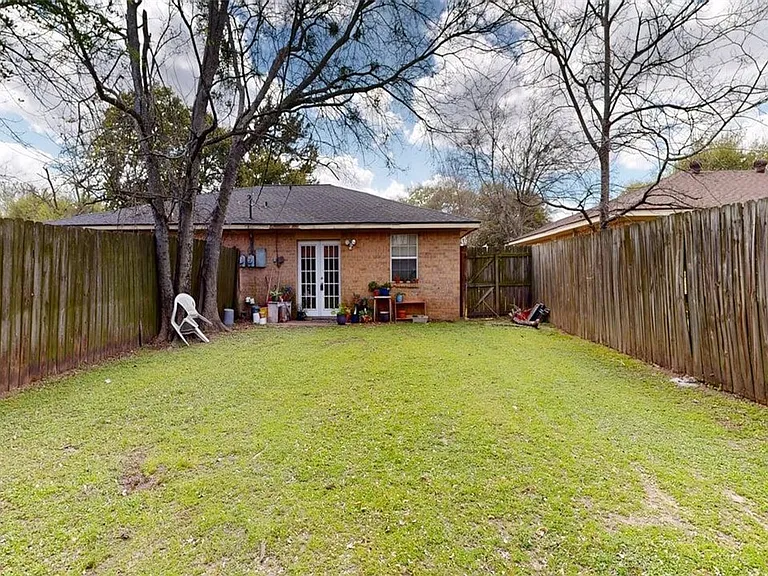 1209 Georgia St — Photo 16