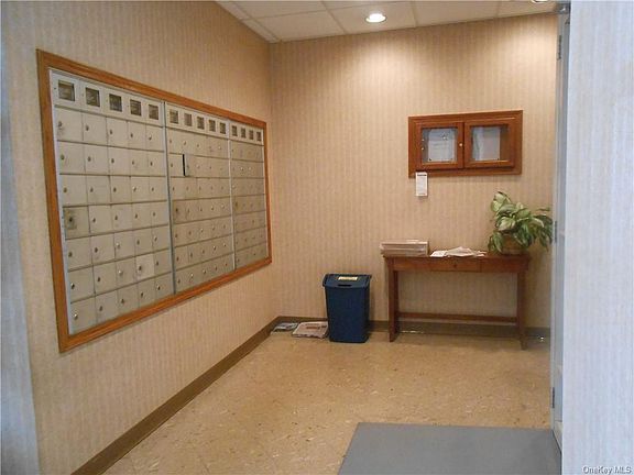 5th image of 1376 Midland Ave APT 801