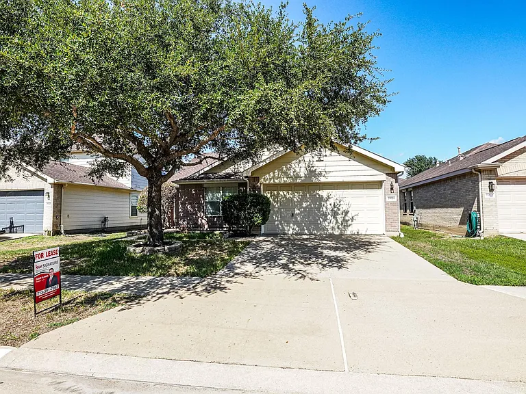18014 Shady Cypress Ln — Photo 2