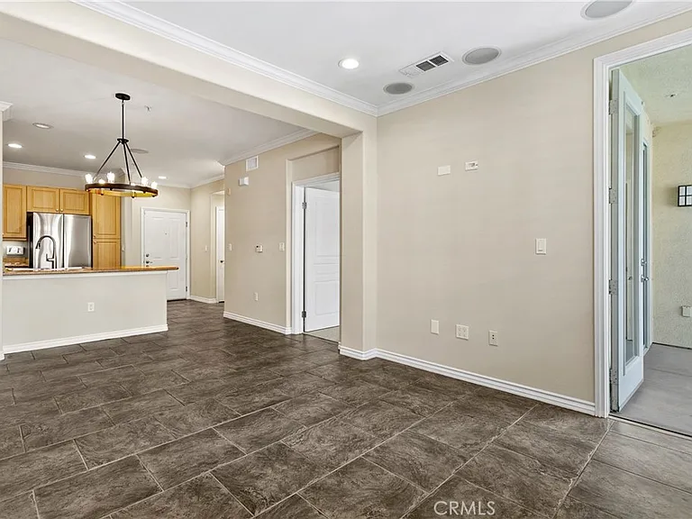 3307 Watermarke Pl — Photo 8
