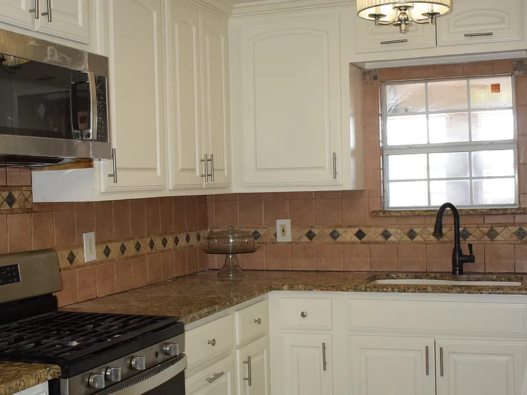3326 Obenchain St — Photo 8