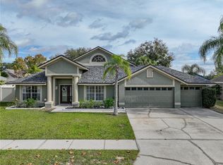 4625 Oak River Cir, Valrico, FL 33596