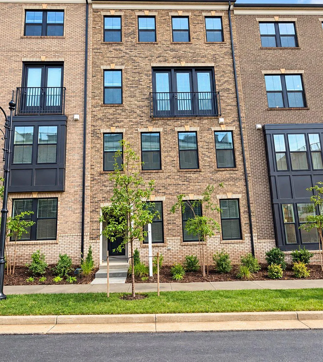Goose Creek Village Condo — Photo 1