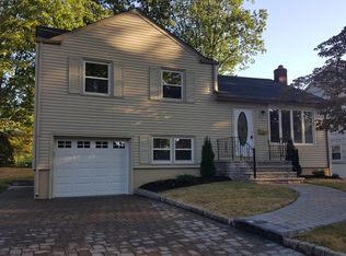 827 Colonial Arms Rd, Union, NJ 07083