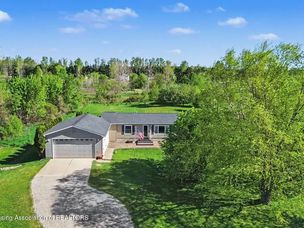 6410 Carlisle Hwy, Charlotte, MI 48813