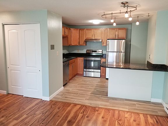 3rd image of 14A Mayberry Dr Unit 11