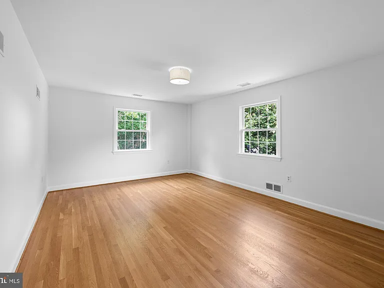 2816 Ellicott St NW — Photo 23