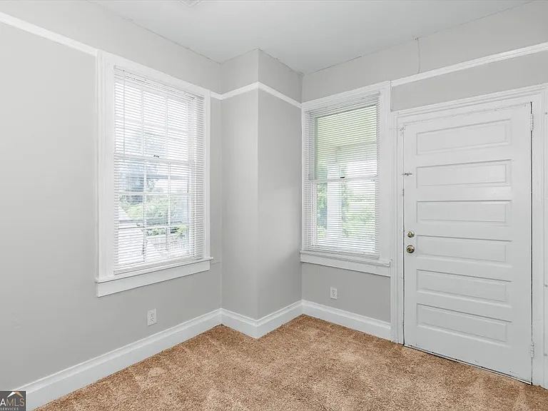 211 Broad St — Photo 14