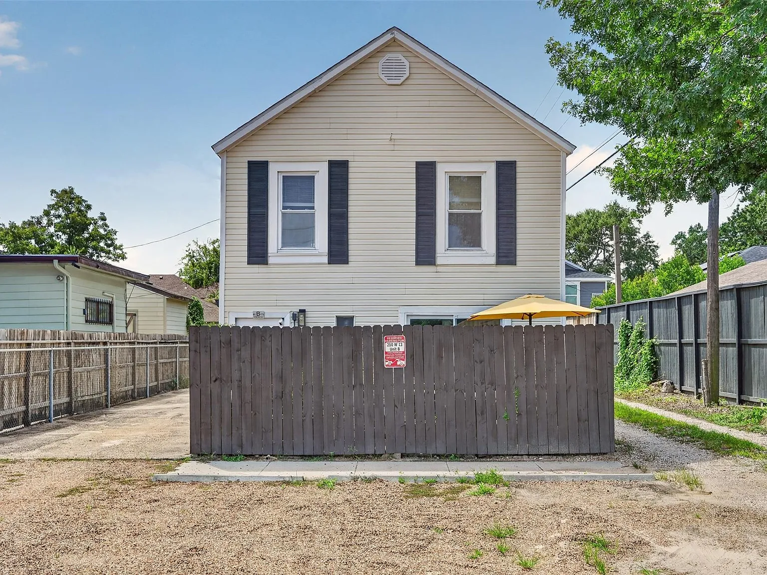 1 bed, 1.0 bath, 670 sqft, $1,575 — Photo 1